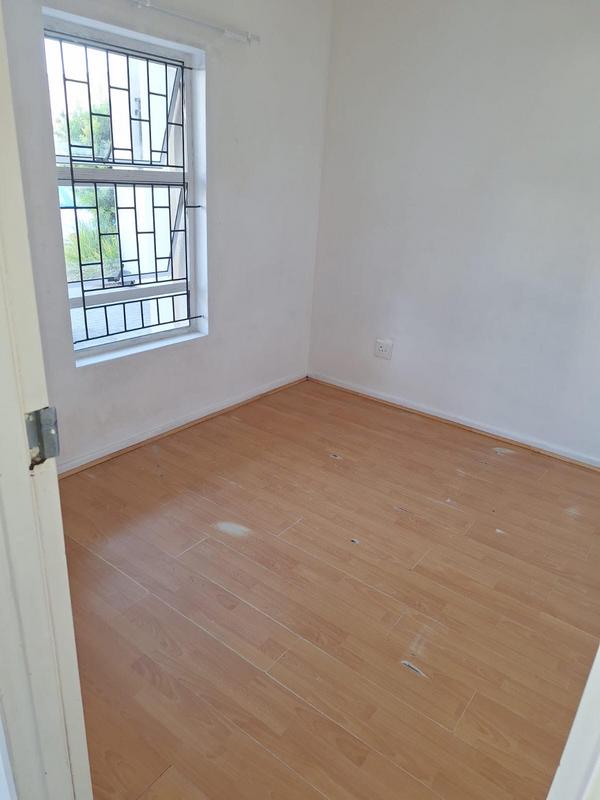2 Bedroom Property for Sale in Kensington Western Cape